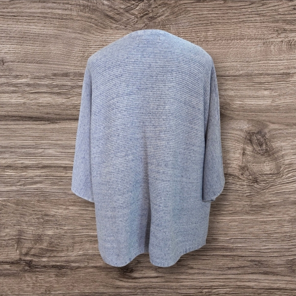 Monk & Lou Blue Women's Sweater With 3/4 Sleeves Size M/L - Picture 2 of 5